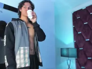 Chaturbate Live Sex Cam of tonybenedetti