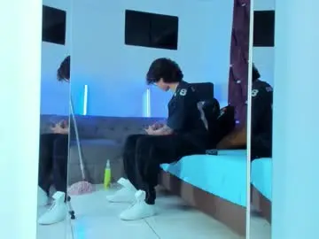 Chaturbate Sex Cam of tonybenedetti