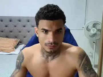 Chaturbate Live Sex Cam of juan_gomez_1