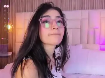 Chaturbate Live Sex Cam of lunabloomn