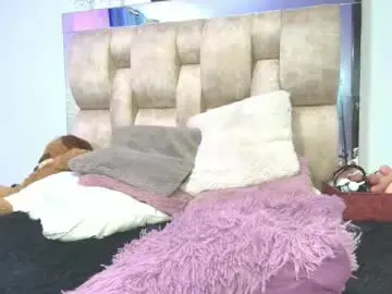Chaturbate Live Sex Cam of natasharobbins