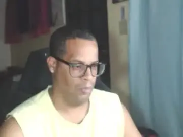 Chaturbate Live Sex Cam of toni2814