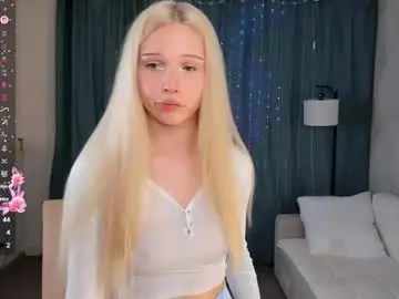 Chaturbate Adult Webcams of mikaelataron