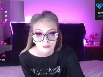 Chaturbate Adult Video Chat of shysweetrish