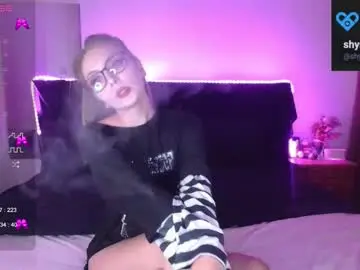 Chaturbate Live Sex of shysweetrish