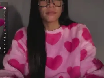 Chaturbate Live Sex Cam of luscious_maxie