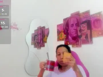 Chaturbate Best live sex cam show of pricesa_milf