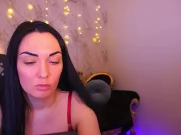 Chaturbate Live Sex Cam of effie_luvv