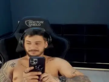 Chaturbate Sex Cam of jonnyporn1