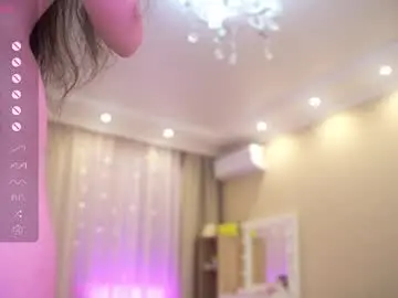 Chaturbate Best live sex cam show of queenelia