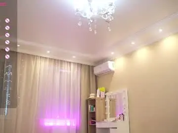 Chaturbate Live Sex Cam of queenelia