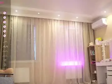 Chaturbate Watch Live Sex Cams of queenelia