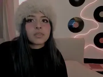 Chaturbate Adult Video Chat of _karine01