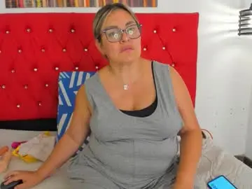 Chaturbate Adult Video Chat of carolinacrus01