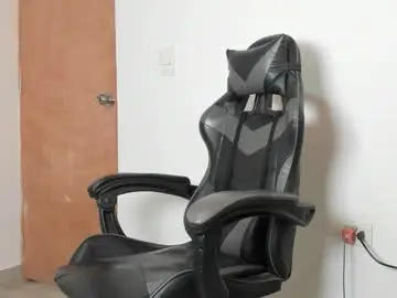 Chaturbate Free Porn Cam of leo_jones389