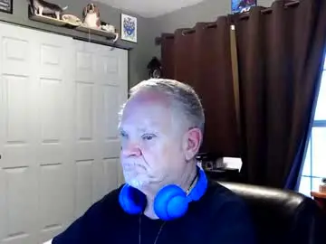 Chaturbate Live Sex Cam of midwestdad09