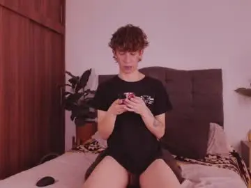 Chaturbate Sex Chat of 2gays_1straight