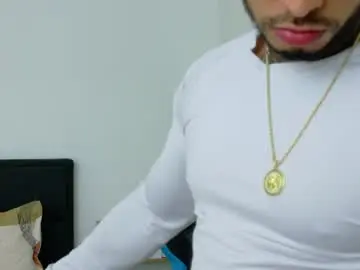 Chaturbate Live Sex Cam of dylanrivera_