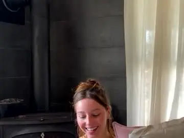 Chaturbate Free Live Porn of mommamia12