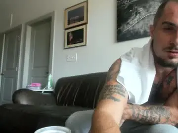 Chaturbate Live Sex Cam of whitechocalate91