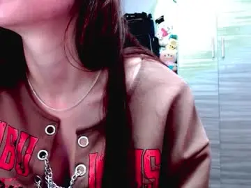 Chaturbate Live Sex Cam of holy_juli2