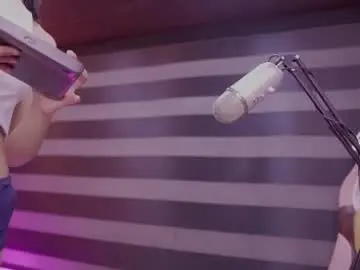 Chaturbate Sex Cam of lana_dreams_
