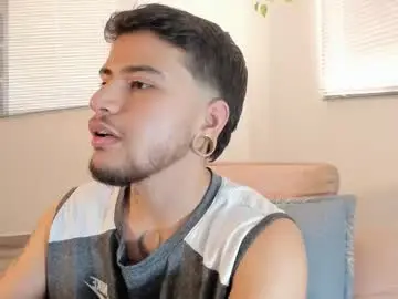 Chaturbate Free Porn Cam of philip_stones_ftm