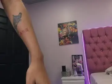 Chaturbate Live Sex Cam of mazeekiin