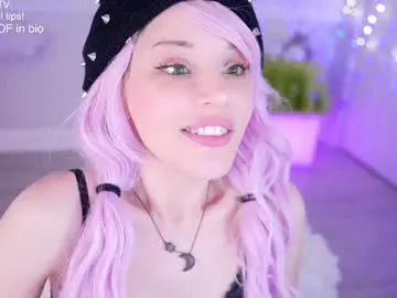 Chaturbate Adult Webcams of cherrycrush