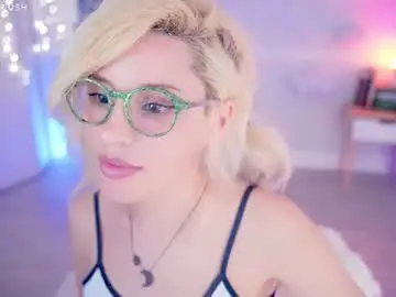 Chaturbate Watch Live Sex Cams of cherrycrush