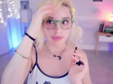 Chaturbate Best Webcam of cherrycrush