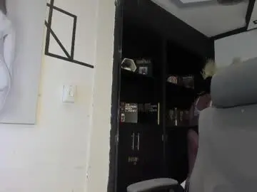 Chaturbate Watch Live Sex Cams of lilithrousse_