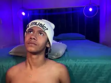 Chaturbate Live Sex Cam of maxim_walker