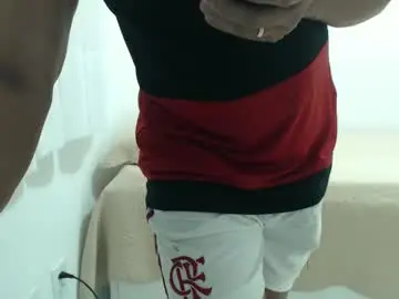 Chaturbate Live Sex Cam of cashmastermuscle77