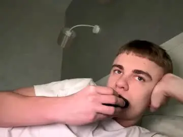 Chaturbate Live Sex Cam of echowraith