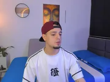 Chaturbate Live Sex Cam of kendel_dimitri