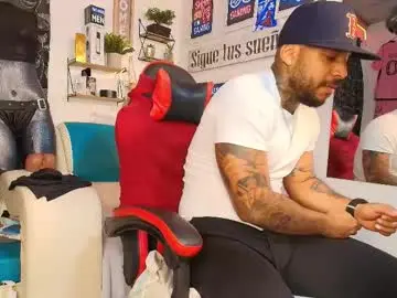 Chaturbate Live Sex of leenar_key