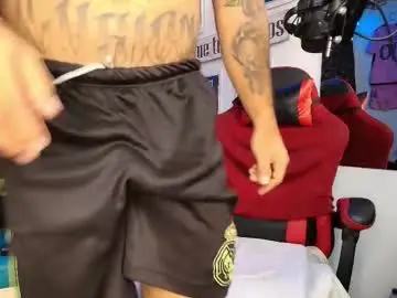 Chaturbate Live Sex Cam of leenar_key