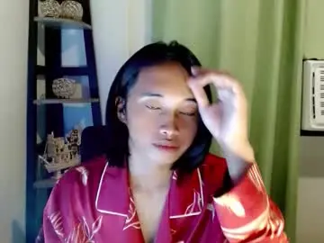 Chaturbate Live Sex Cam of ur_sexyllie