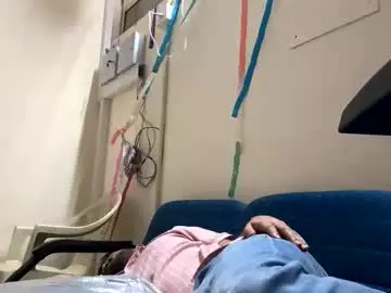 Chaturbate Watch Live Sex Cams of bighandsomesatisfy