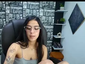 Chaturbate Live Sex Cam of danielamonroe