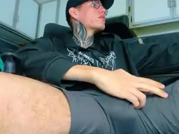 Chaturbate Watch Live Sex Cams of daviid_huge