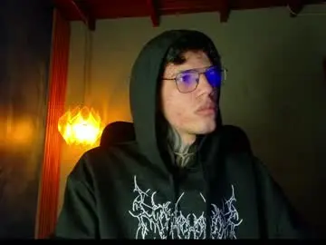 Chaturbate Live Sex Cam of daviid_huge