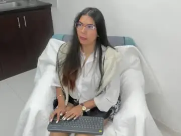 Chaturbate Live Sex Cam of luna_dumont