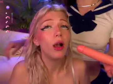 Chaturbate Watch Live Sex Cams of nikkisilk