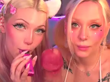 Chaturbate Free Porn Cam of nikkisilk