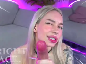 Chaturbate Live Sex Cam of nikkisilk