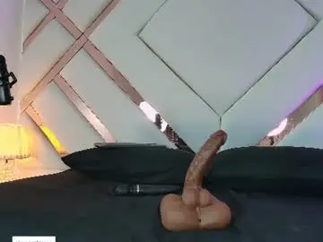 Chaturbate Live Sex Cam of noa_butterfly_
