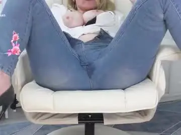 Chaturbate Free Live Porn of tunderflwer