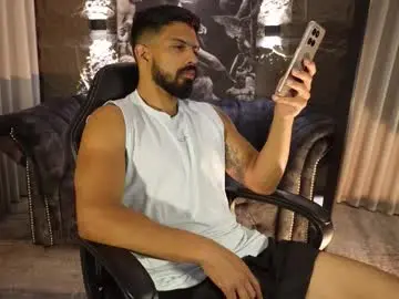 Chaturbate Best live sex cam show of dann_saenz